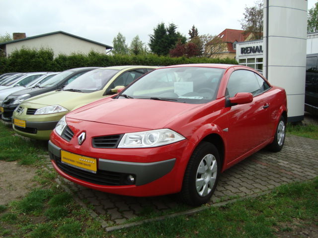 Left hand drive RENAULT MEGANE CC 1.6 16v Authentique